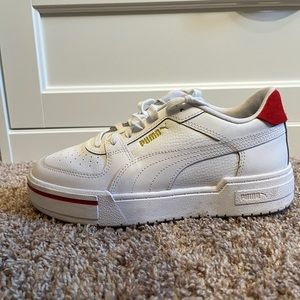 Womens/childrens Puma sneakers